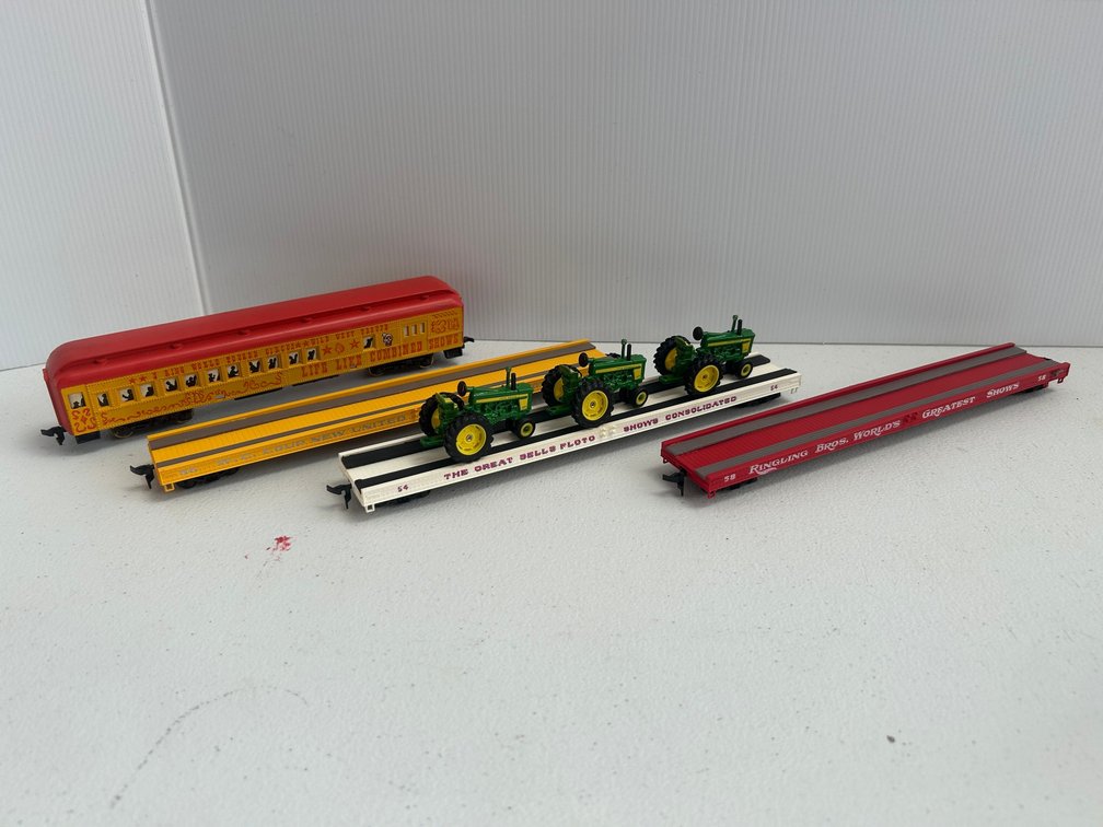Selection of HO Scale rolling stock