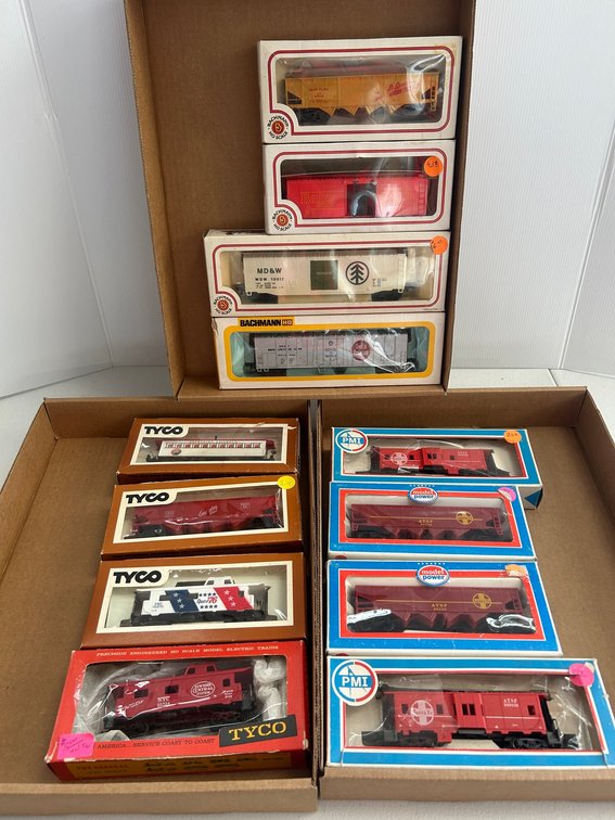 Selection of HO Scale rolling stock