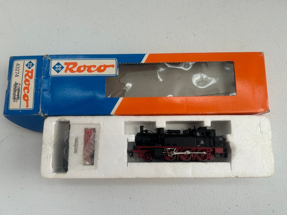 Roco HO Scale 2-6-0 European style locomotive
