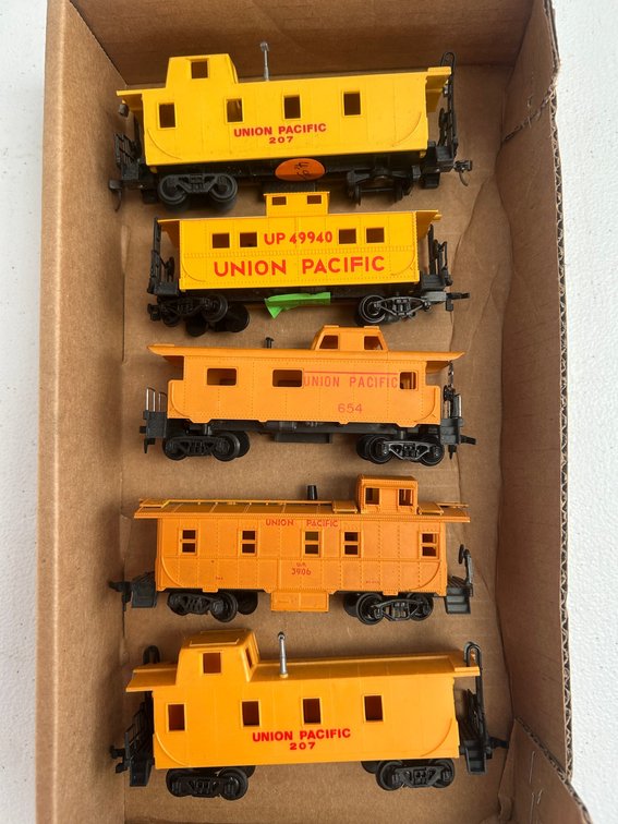Selection of HO Scale Union Pacific cabooses