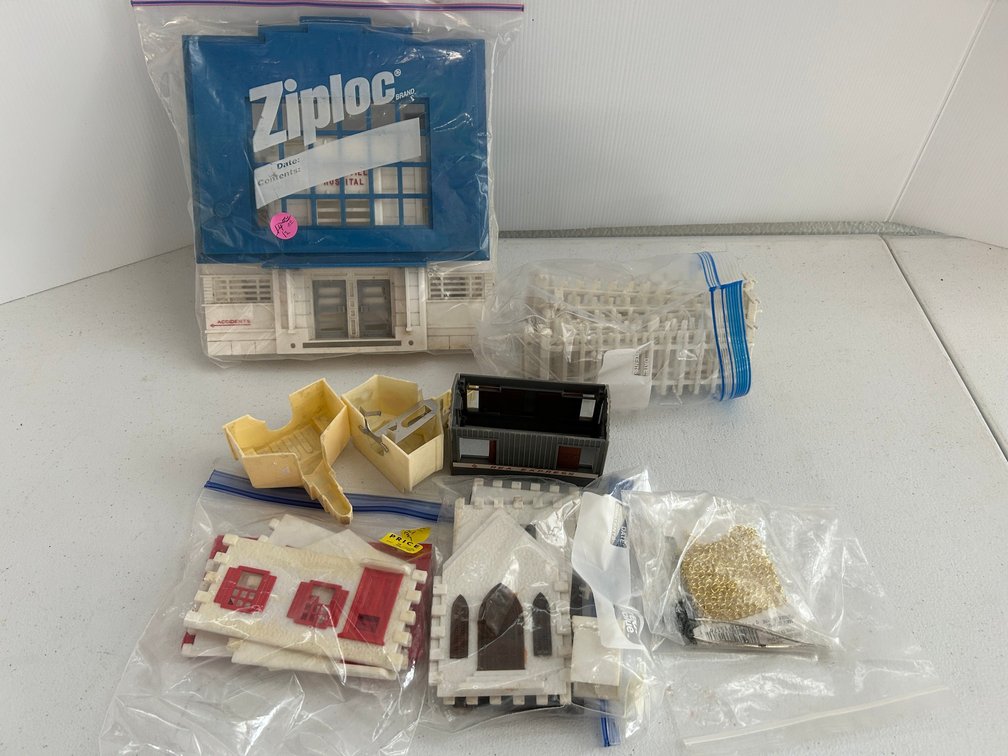 Plastic build buildings