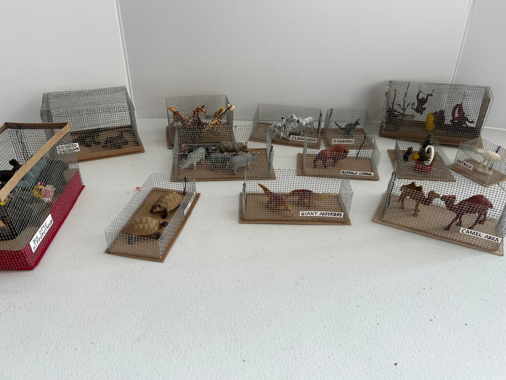 Selection of O Scale circus decorations