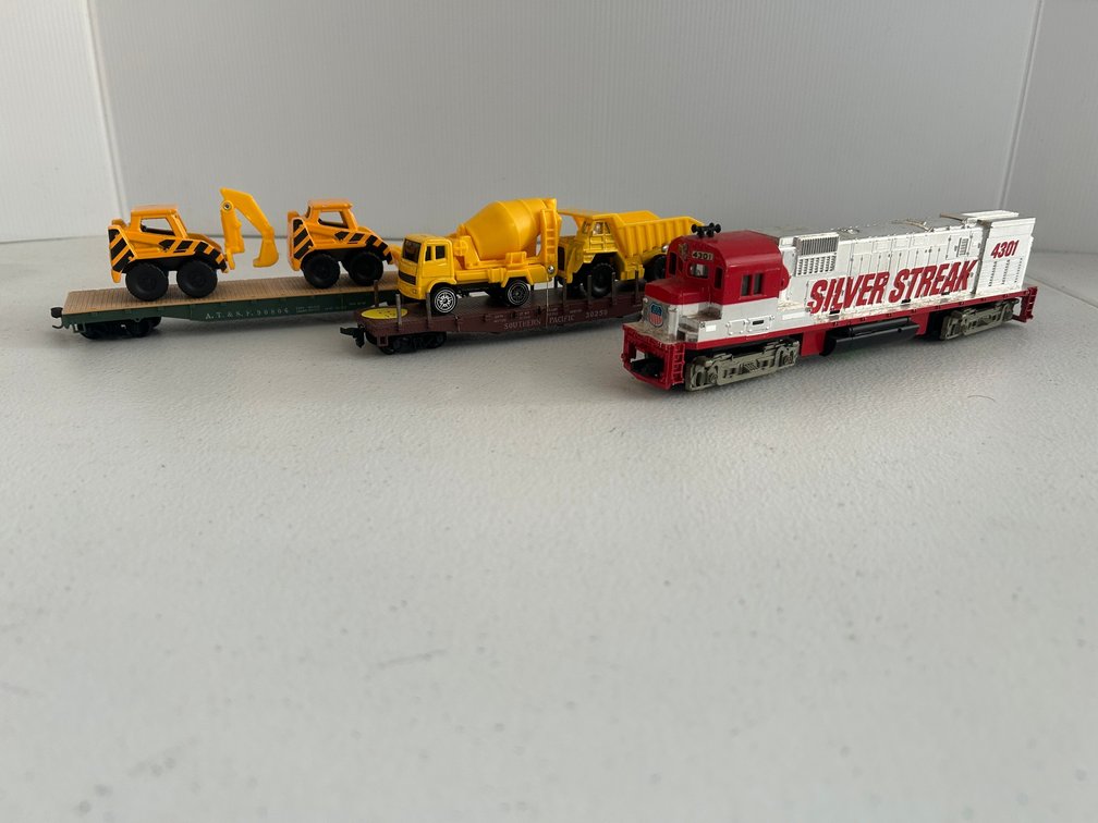 Selection of HO theme rail car and locomotive