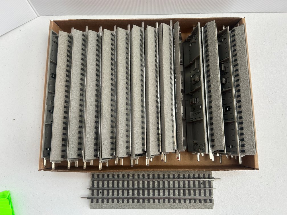 Selection of Lionel fast track