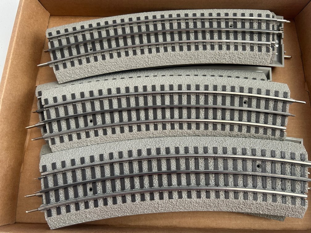 Selection of Lionel fast track