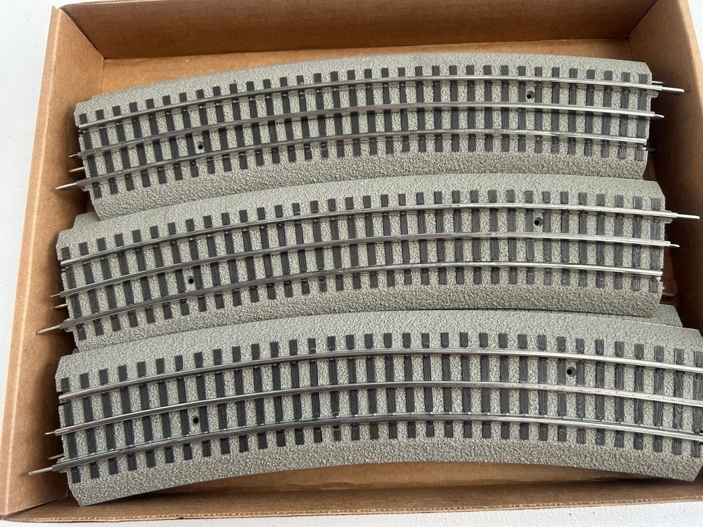 Selection of Lionel fast track