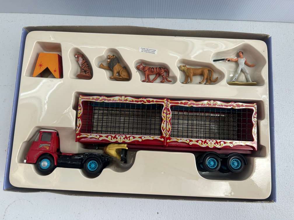 Corgi Chipperfield Circus truck and trailer-animal cage trailers