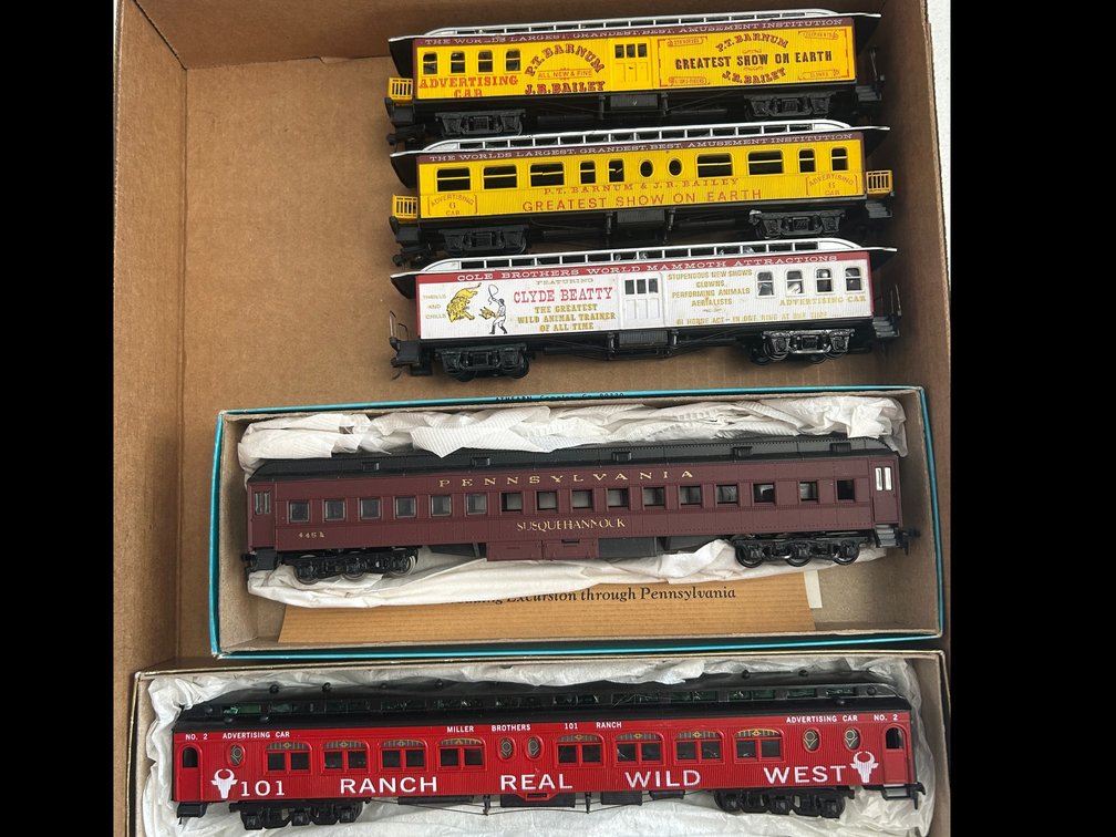 Selection of HO Scale passenger cars