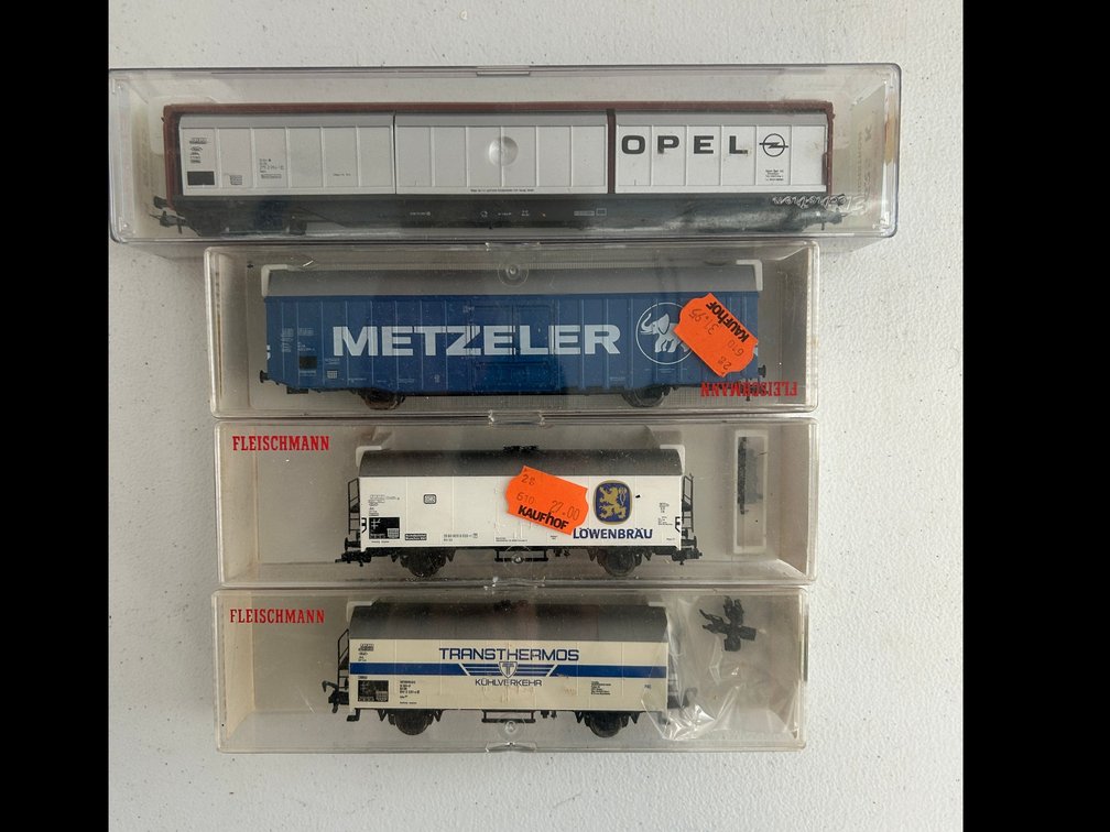 Selection of HO Scale rolling stock
