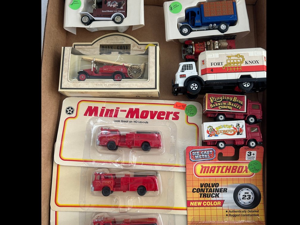 Selection of die cast and plastic cars