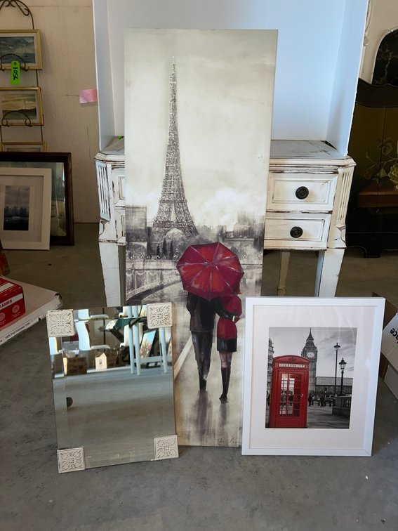 Picture on Canvas of Eiffel Tower, English telephone Booth Beside Big Ben Framed Print, Small Mirror