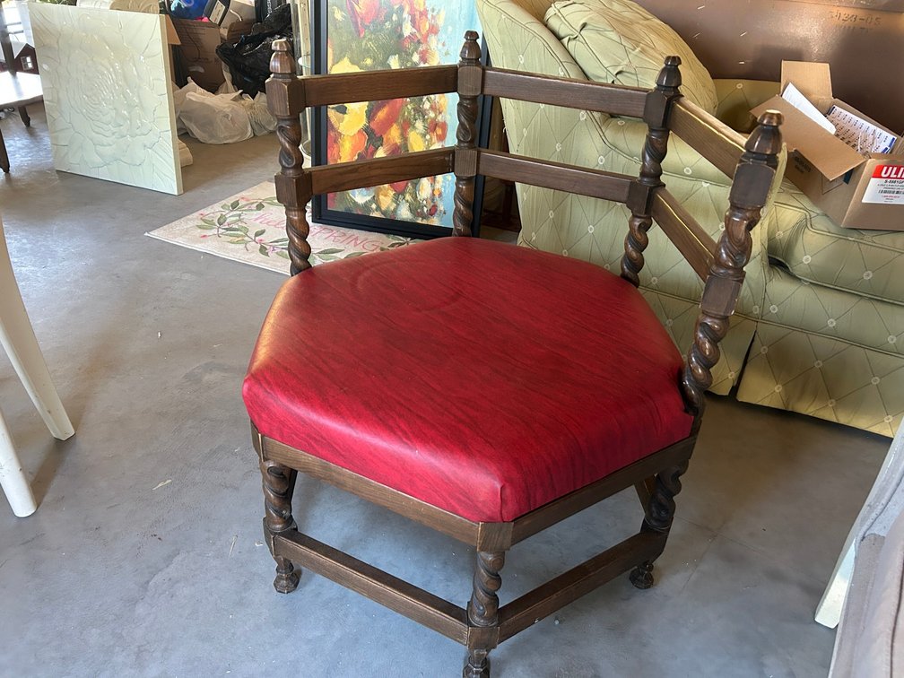 Hexagonal Country Style Corner Chair