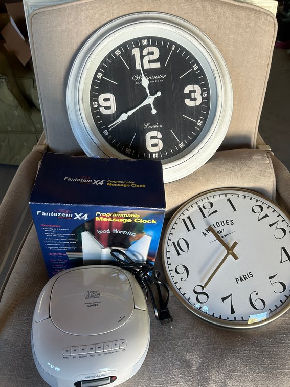 Group of Clocks