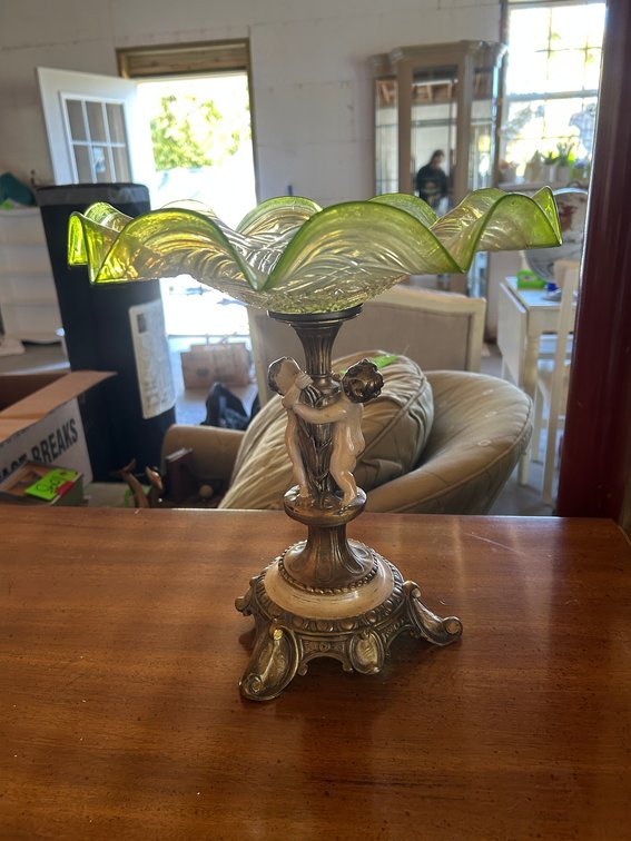 Art Newvo Center Piece with Scalloped Green glass bowl, Middle Pedistal features small cherubs
