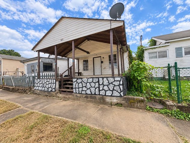 Image for 2-Bedroom Home in Huntington