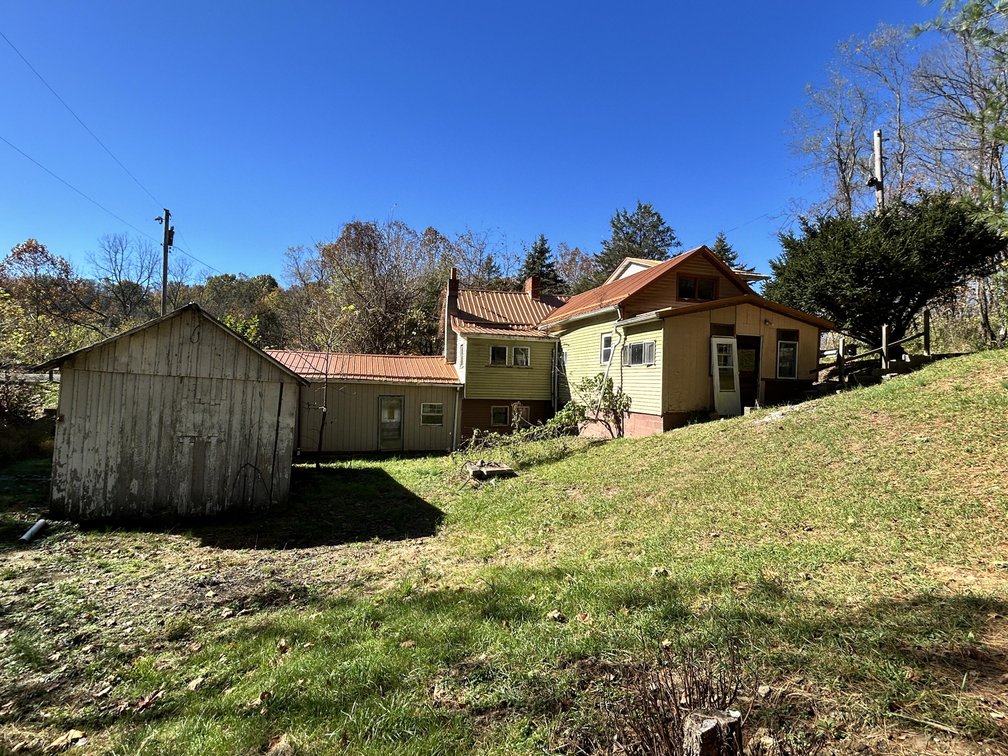 Image for 4 Bedroom on 1.75 Acres with Minerals Selling to the Highest Bidder