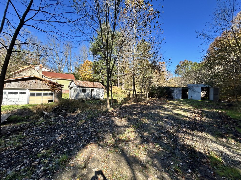 Image for 4 Bedroom on 1.75 Acres with Minerals Selling to the Highest Bidder
