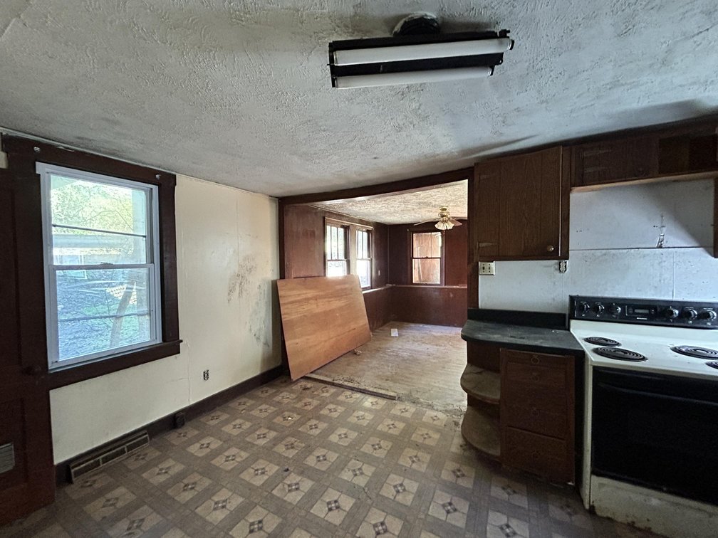 Image for 4 Bedroom on 1.75 Acres with Minerals Selling to the Highest Bidder