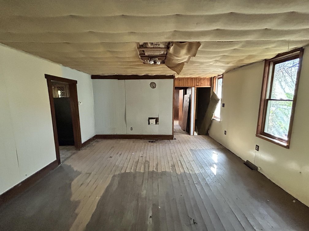 Image for 4 Bedroom on 1.75 Acres with Minerals Selling to the Highest Bidder
