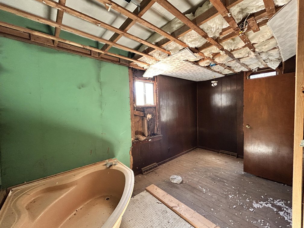 Image for 4 Bedroom on 1.75 Acres with Minerals Selling to the Highest Bidder