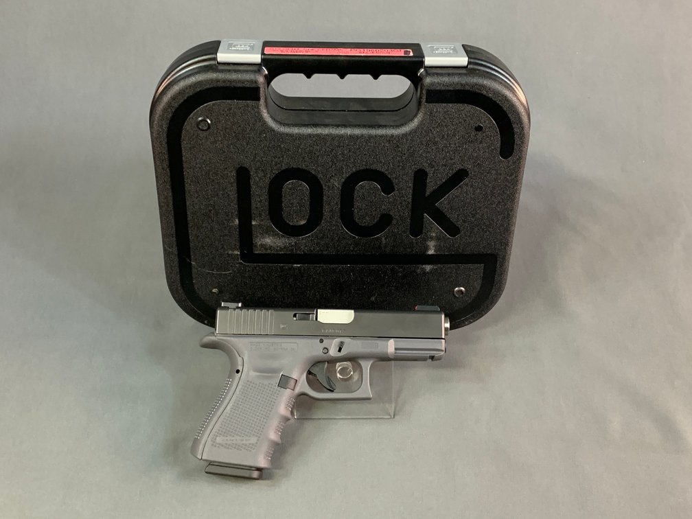 [72]  Glock 19 Gen4 9x19mm | SN:BAAB073