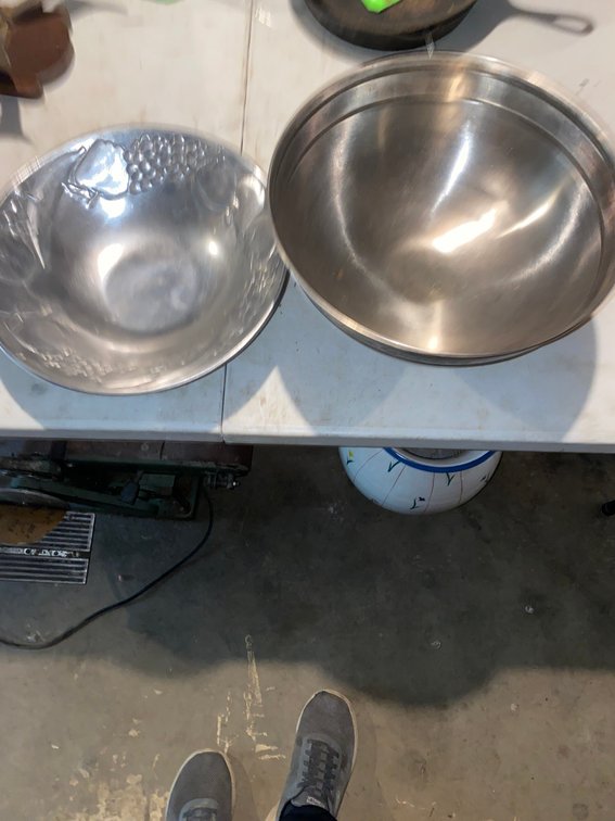 2-Metal Mixing bowls