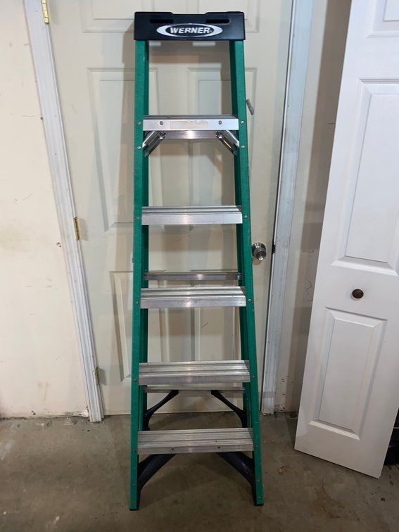 6 Foot warner Fiberglass Step Ladder