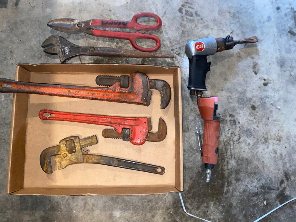 Pipe Wrench, Air chisel, Adjustable Wrench, Other Tools