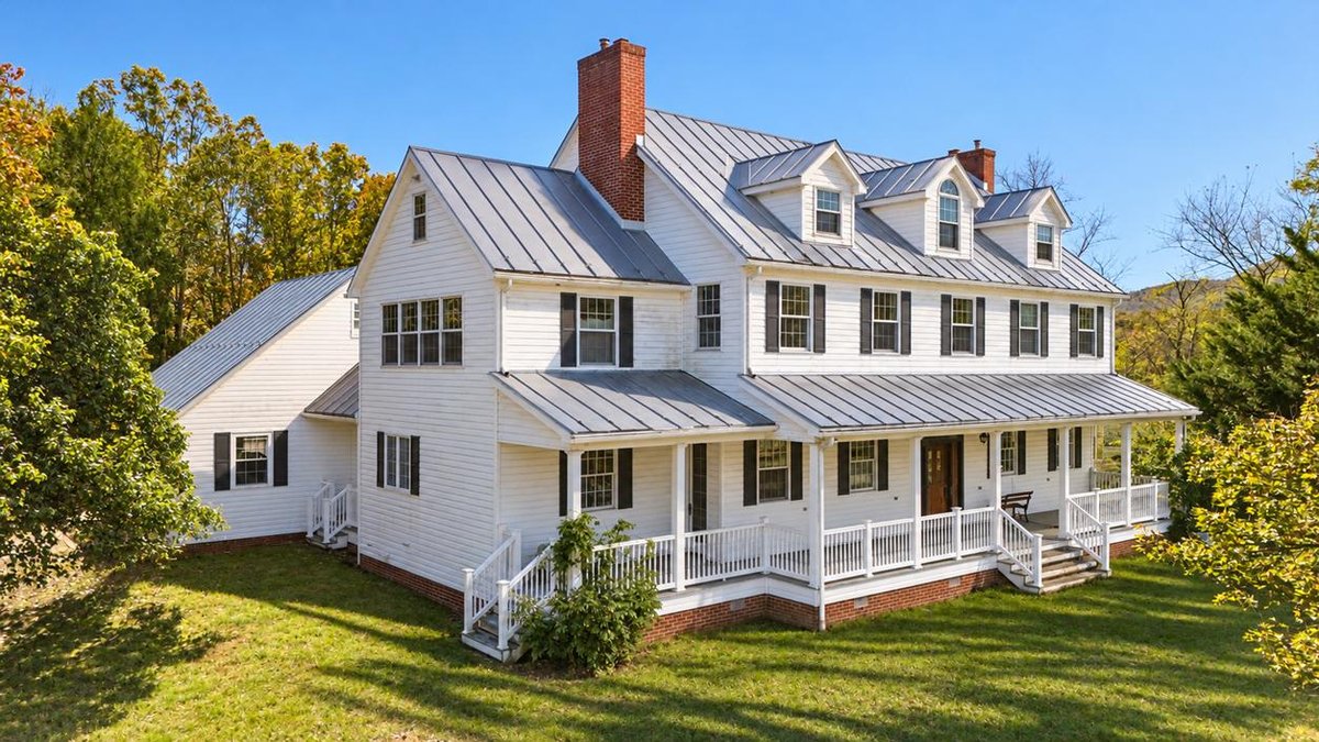 5 Bedroom Colonial Home on 24 Acres in Hardy County