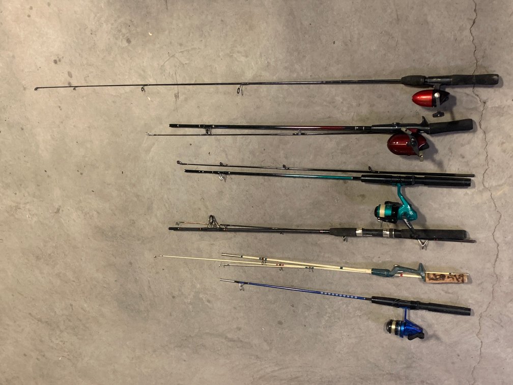 [3426]  Five Rods, Four Reels, One Partial Rod