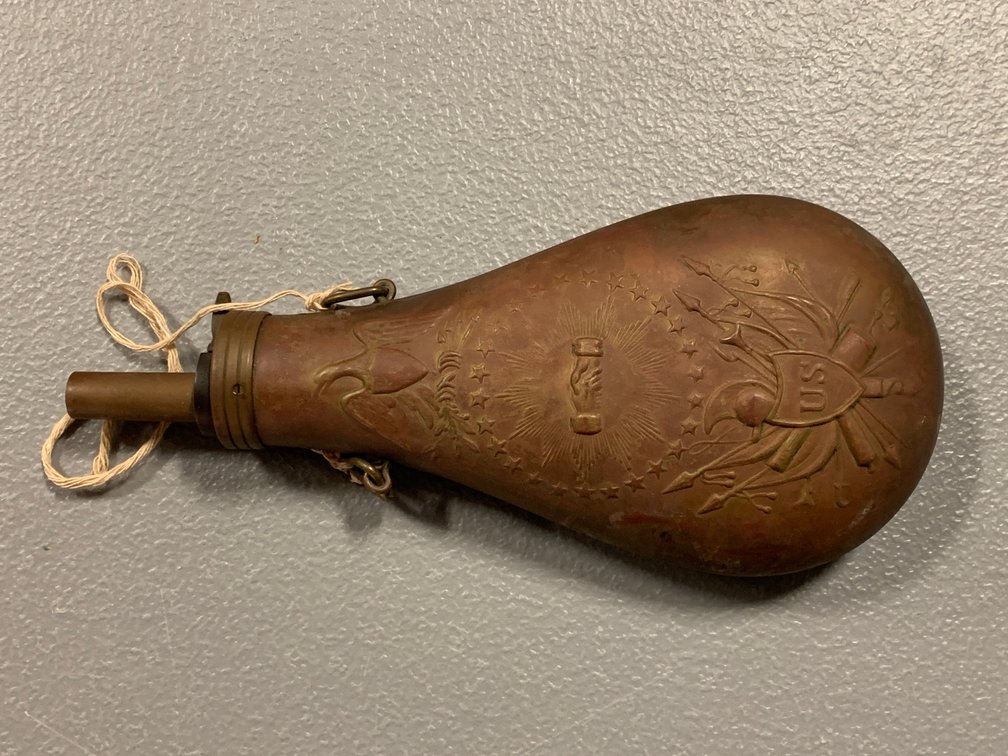 [2417]  Powder Flask with Patriotic Motif