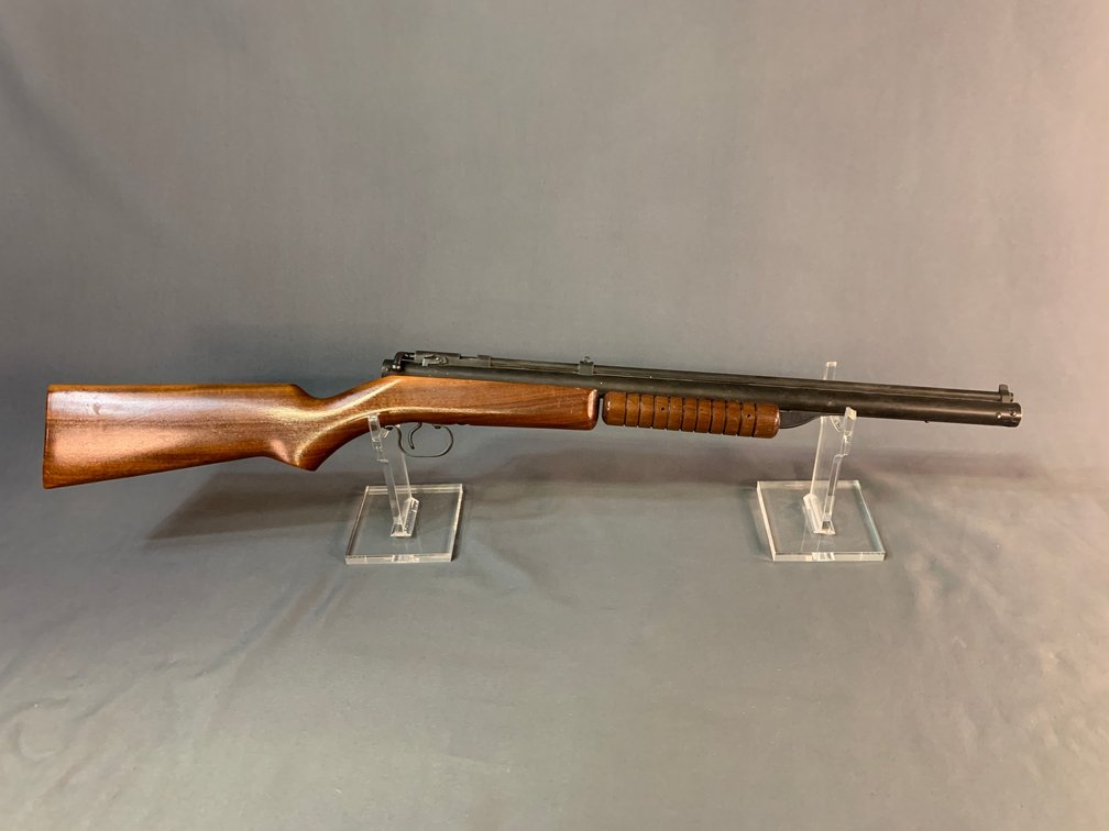 [3157]  Benjamin Air Rifle