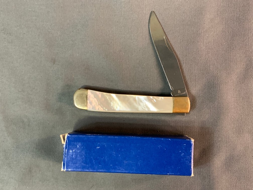 [3098]  Burnt Chimney Single Blade Pocket Knife w/Imitation Pearl Handles