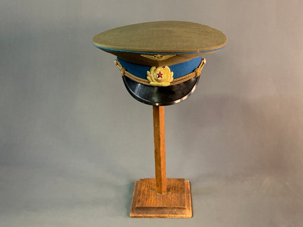 [3407]  Soviet USSR Air Force Officer's Visor Cap - Dated 1989
