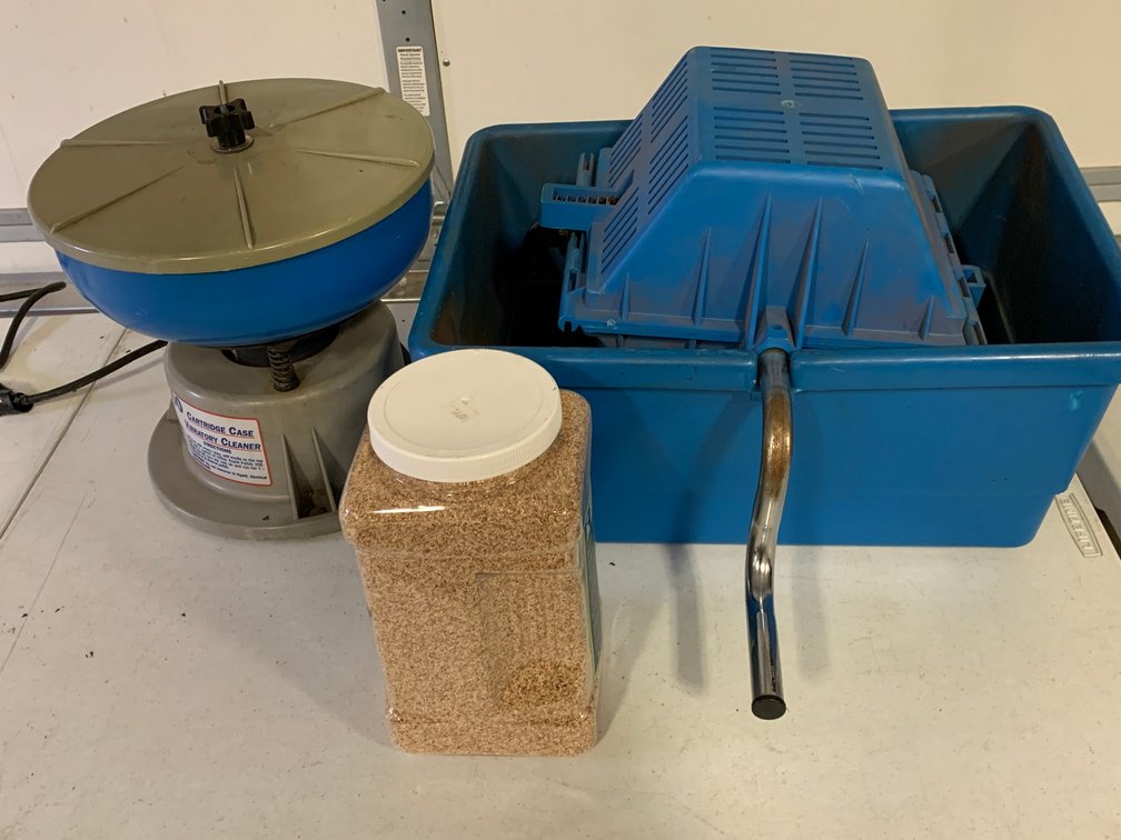 [2414]  Dillon Precision CV-500 Vibratory Tumbler, Collection Bin, and Media