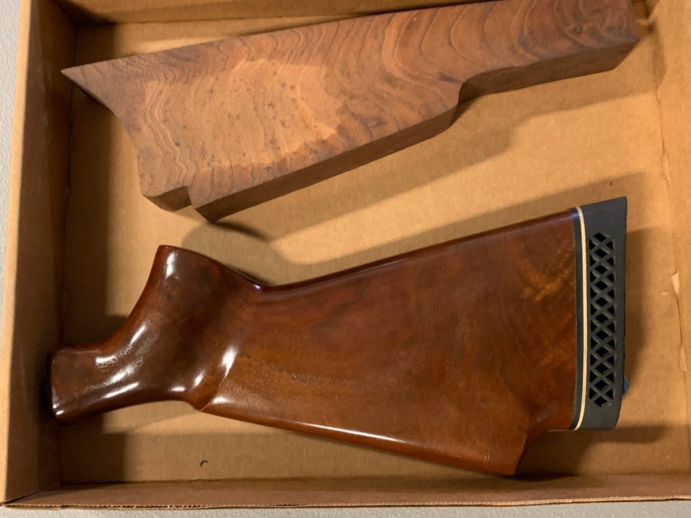 [3238]  Gun Wood: 1890 Band Saw Cut Blank, 11-87 Rem 12ga Youth Butt
