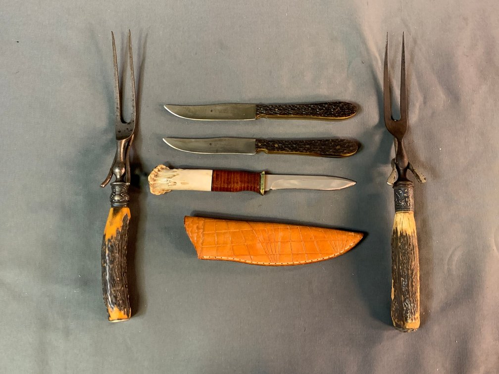[3123]  Two Carving Forks, Two German Steak Knives, Fixed Blade Hunting Knife w/Sheath