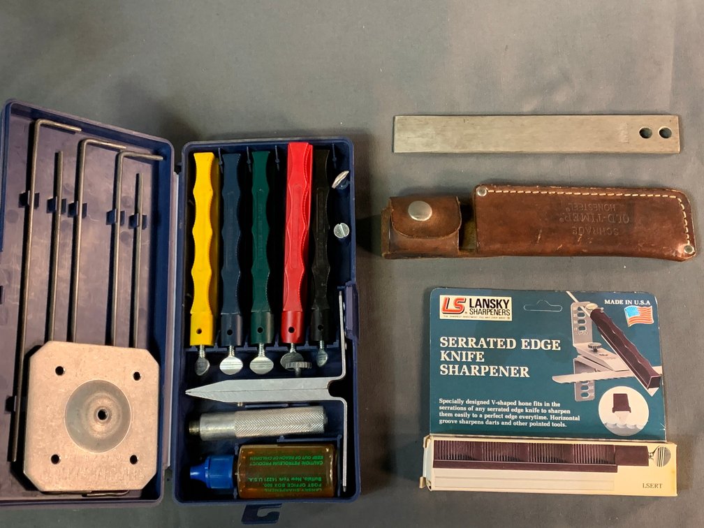 [3154]  Lansky Sharpener System and Schrade Hone Steel Bar