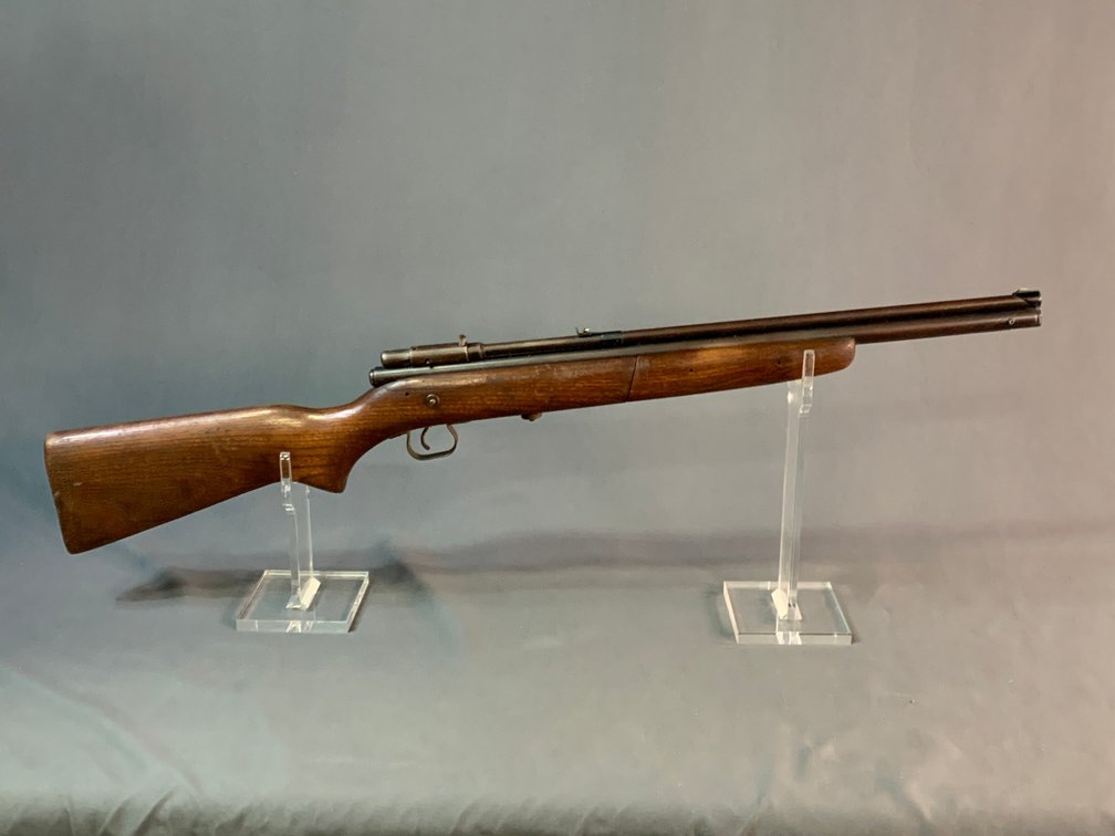 [3160]  Crosman Model 140 .22 cal Air Rifle