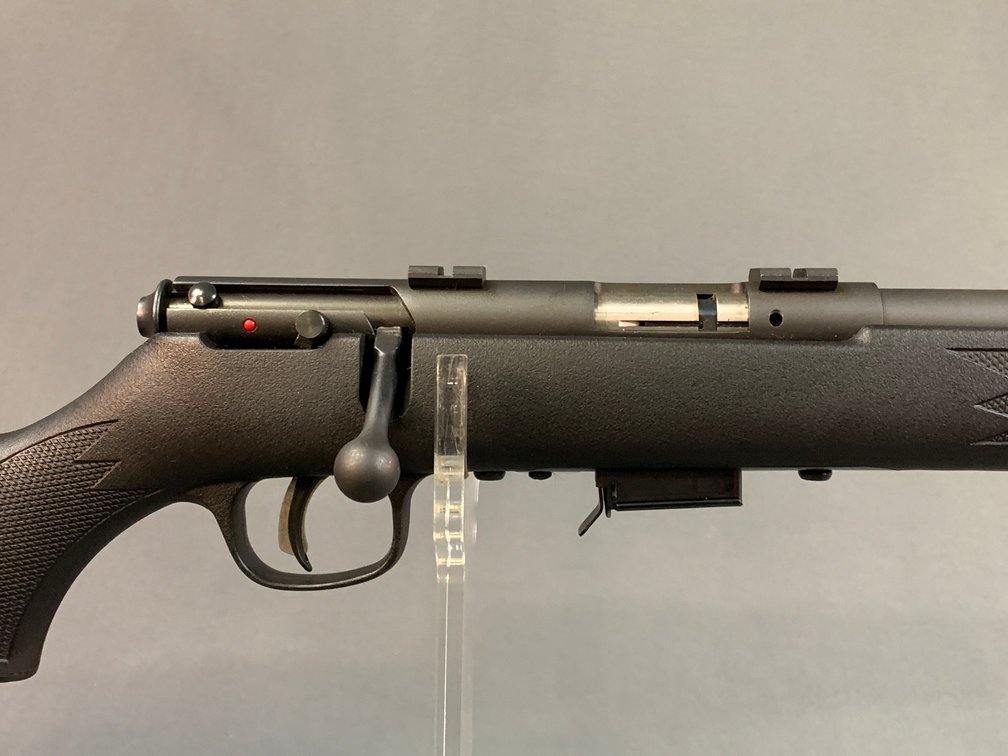 [453]  Savage 93R17 .17 HMR | SN:3596449
