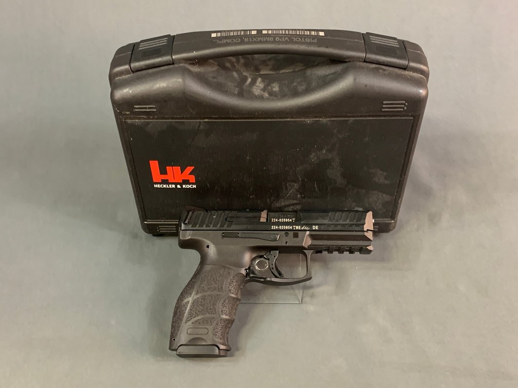 [98]  Heckler and Koch VP9 9x19mm | SN:224-025954