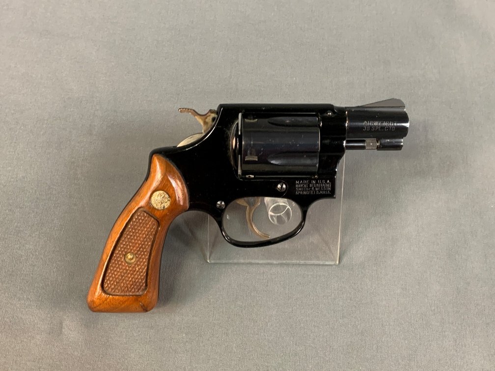 [188]  Smith & Wesson 37 Airweight .38 Spl | SN:J180177