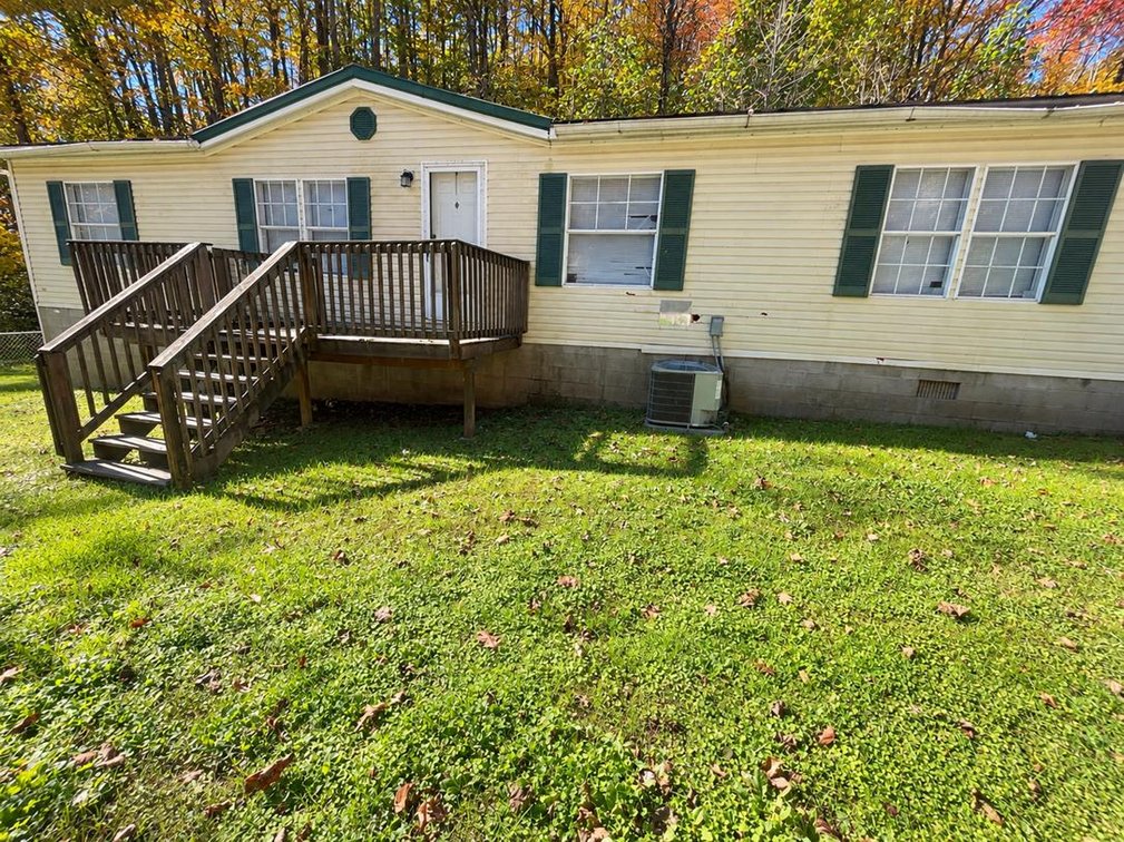 3 Bedroom on a Fenced Lot in Boone County