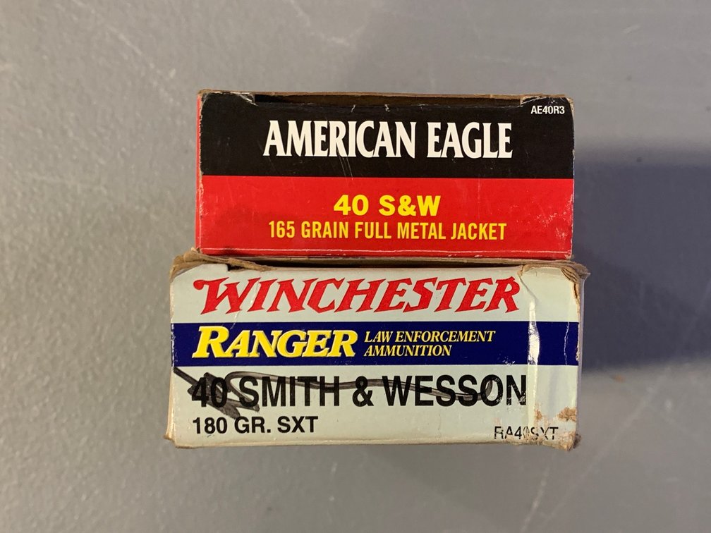 [2083]  Ammo Lot: .40 S&W