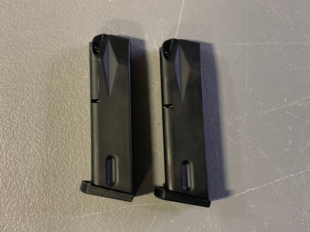 [3232]  Two Beretta 92 15-rd Magazines