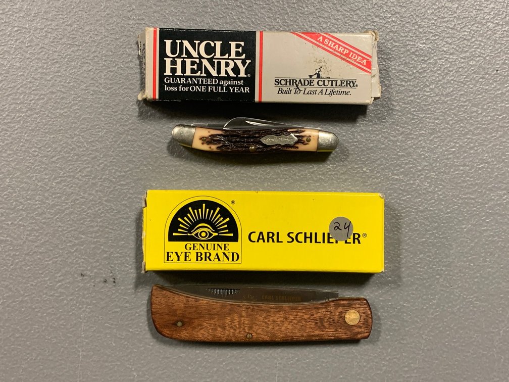 [3113]  Two Folding Knives