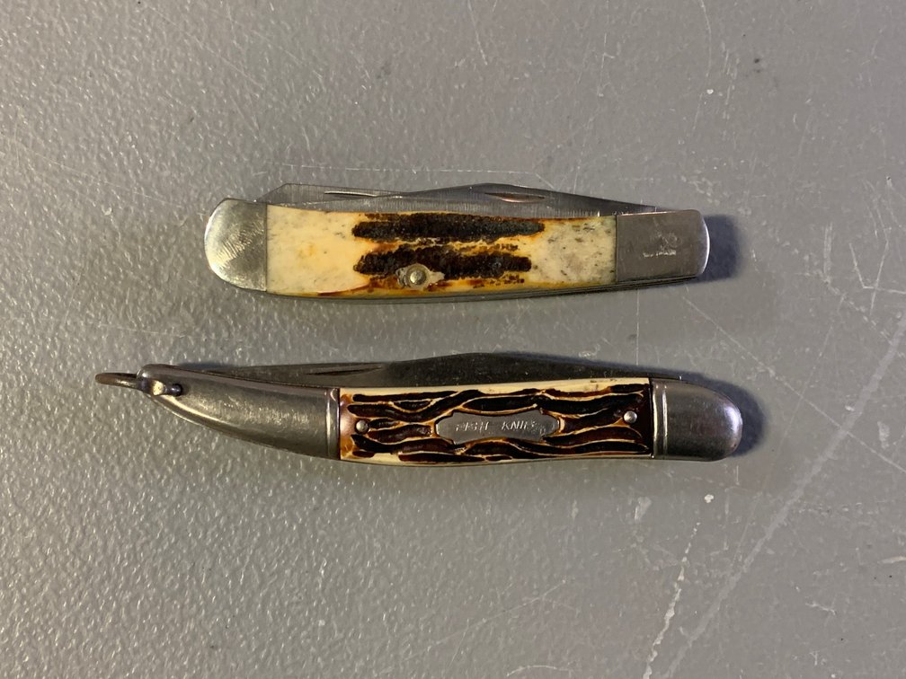 [3114]  Two Folding Knives