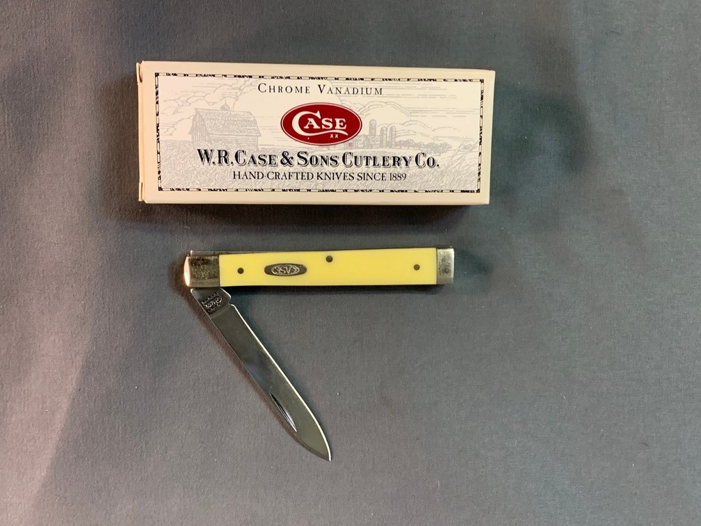 [3045]  Case 6185 CV Doctor's Knife w/Yellow Handles