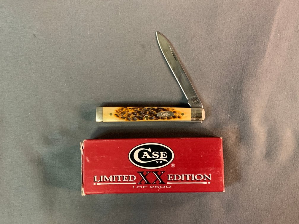 [3046]  Case 6185 SS Doctor's Knife w/Green Apple Handles