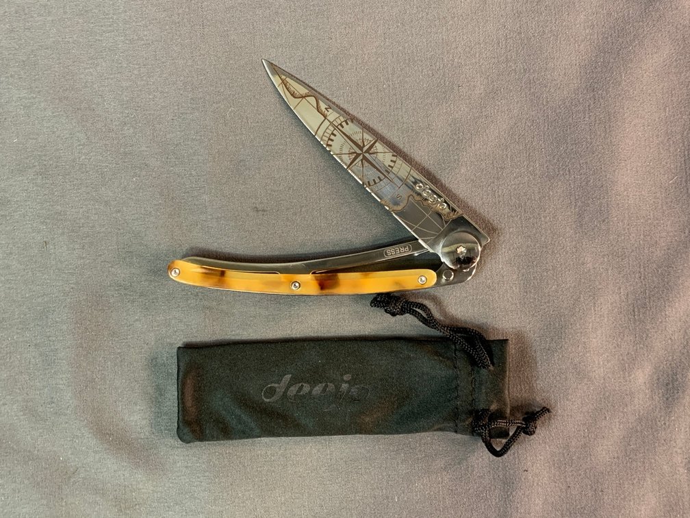 [3035]  Deejo Ultra Light Line Lock Folding Knife